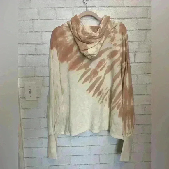 Disney parks Princess Jasmine Graphic Tie Dye Cropped Hooded Sweatshirt Size 2X - Picture 2 of 3